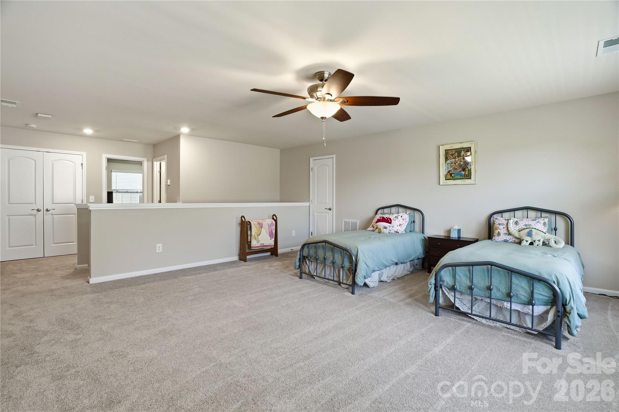 Imagery on Mtn Island - Residential