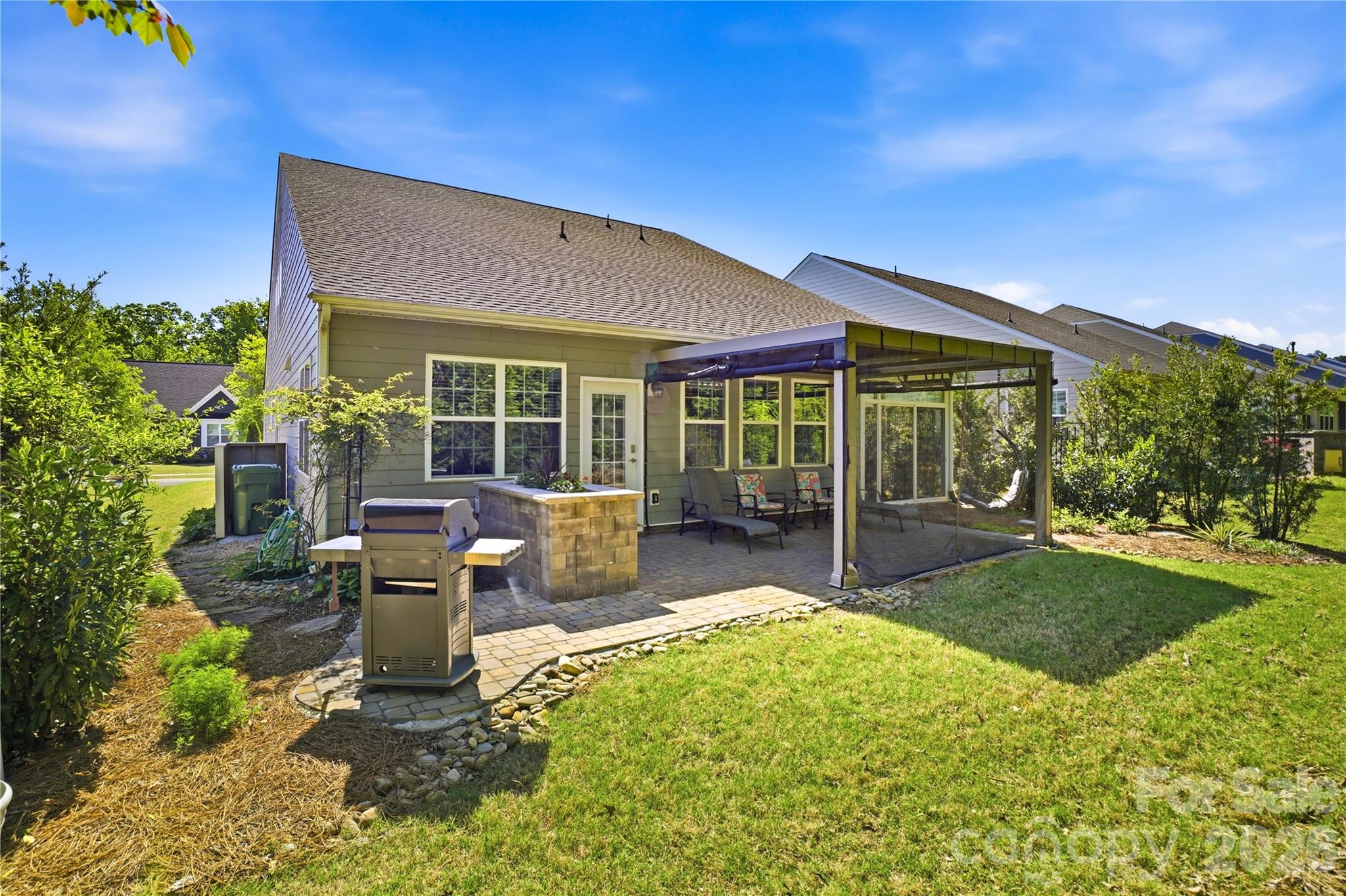 Imagery on Mtn Island - Residential