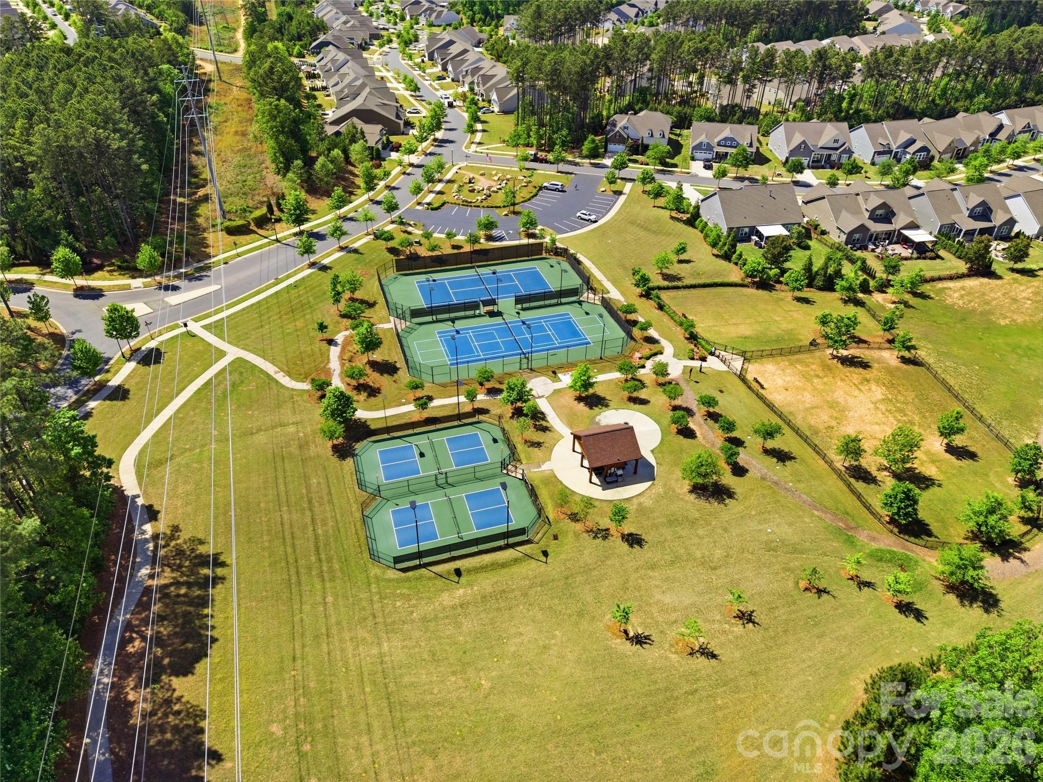 Imagery on Mtn Island - Residential