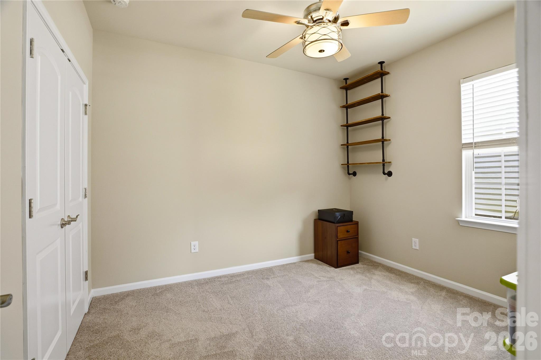 Imagery on Mtn Island - Residential