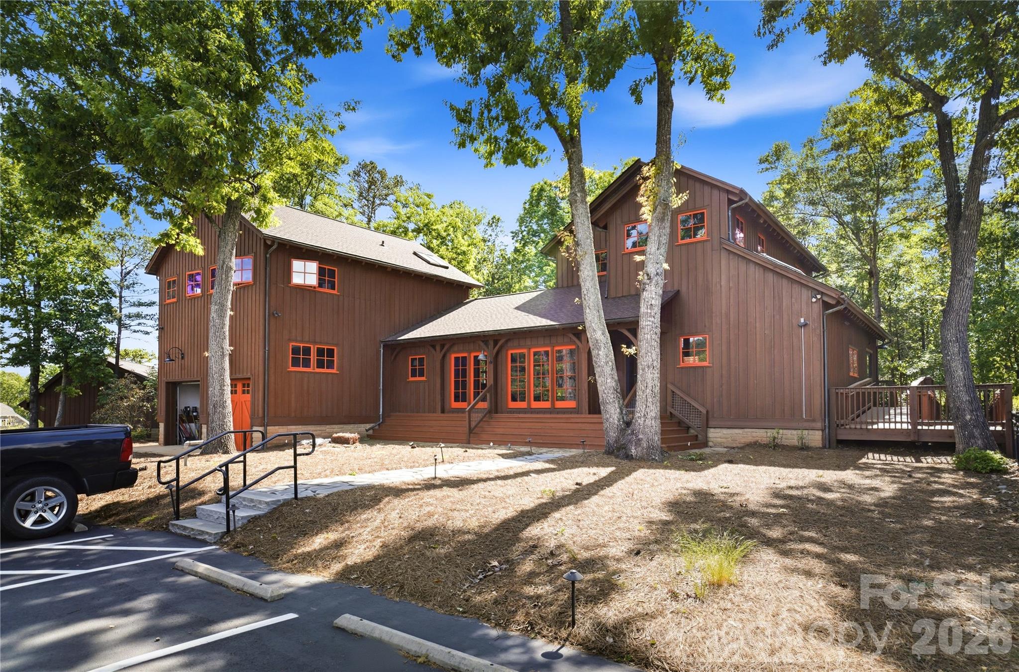 Imagery on Mtn Island - Residential