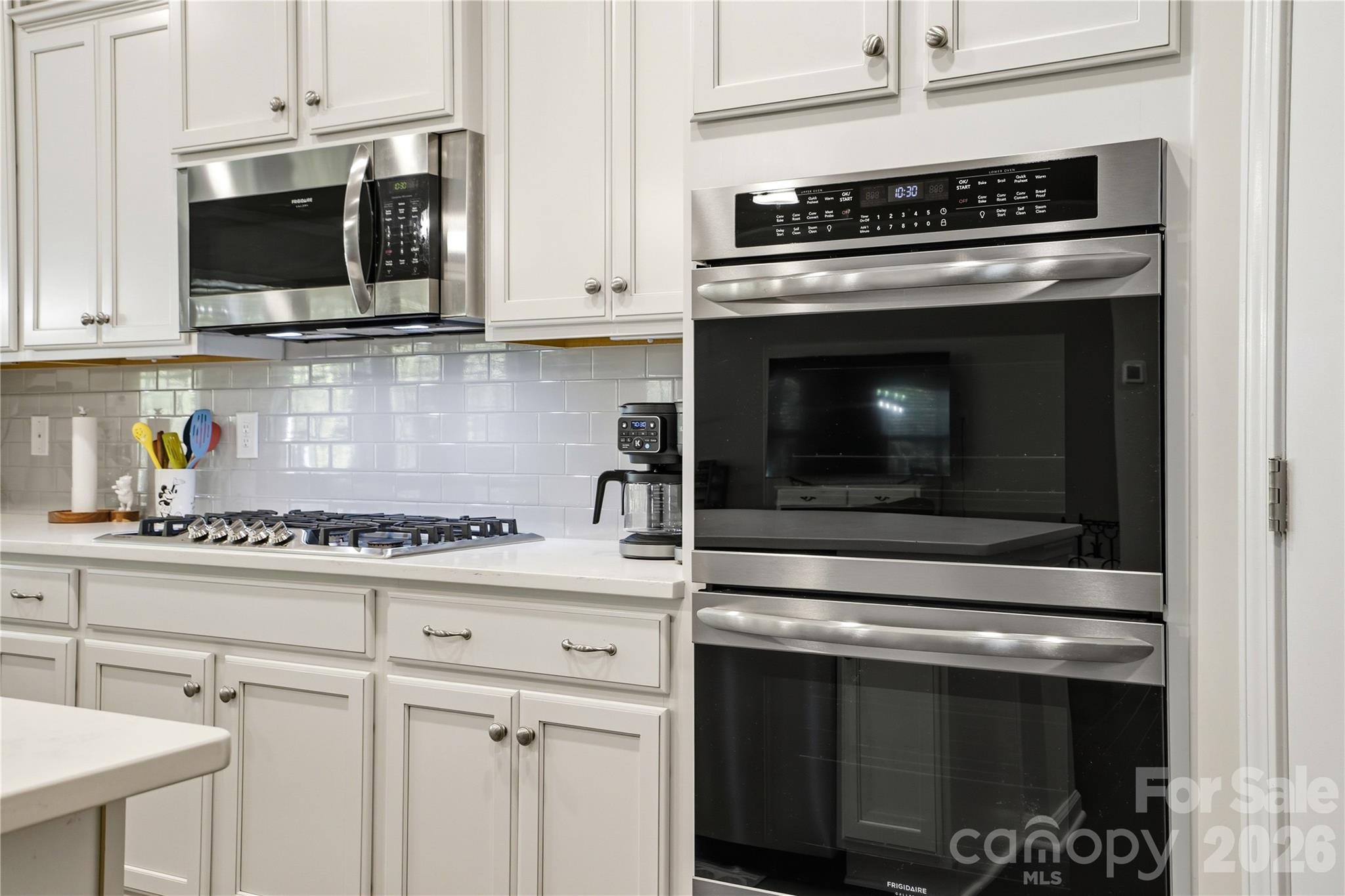 Imagery on Mtn Island - Residential