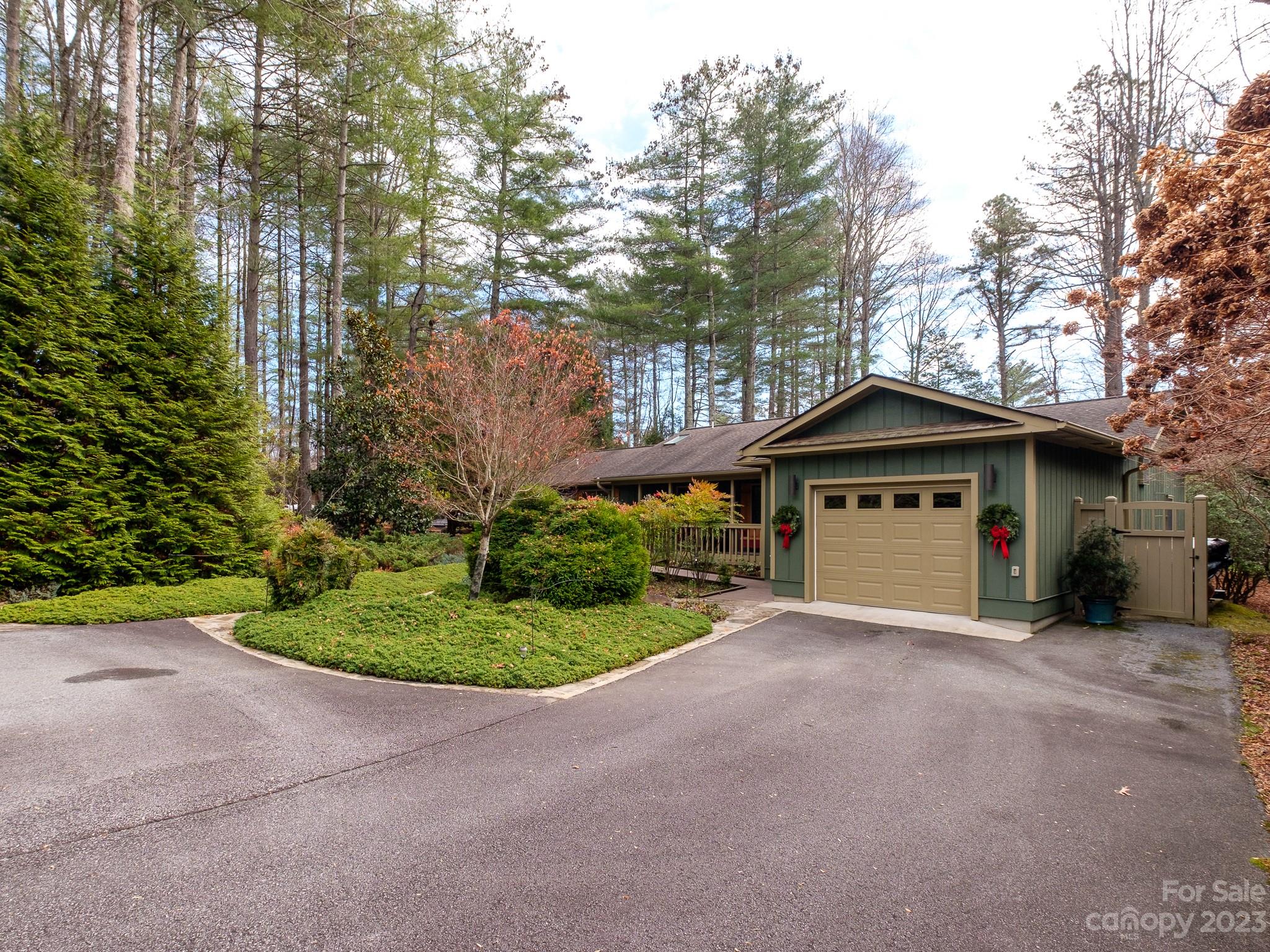 Connestee Falls - Residential