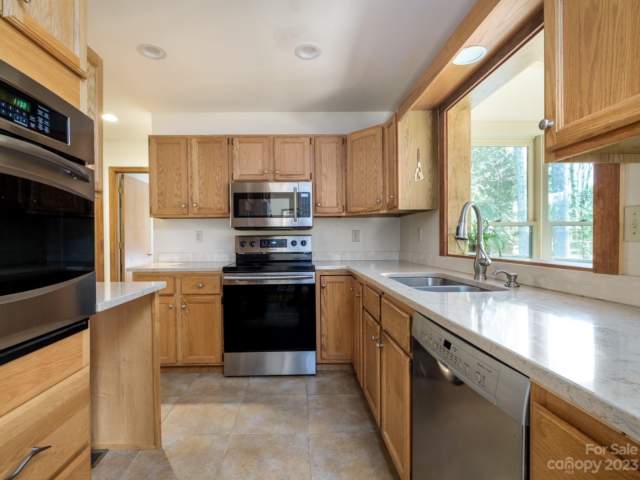 Connestee Falls - Residential