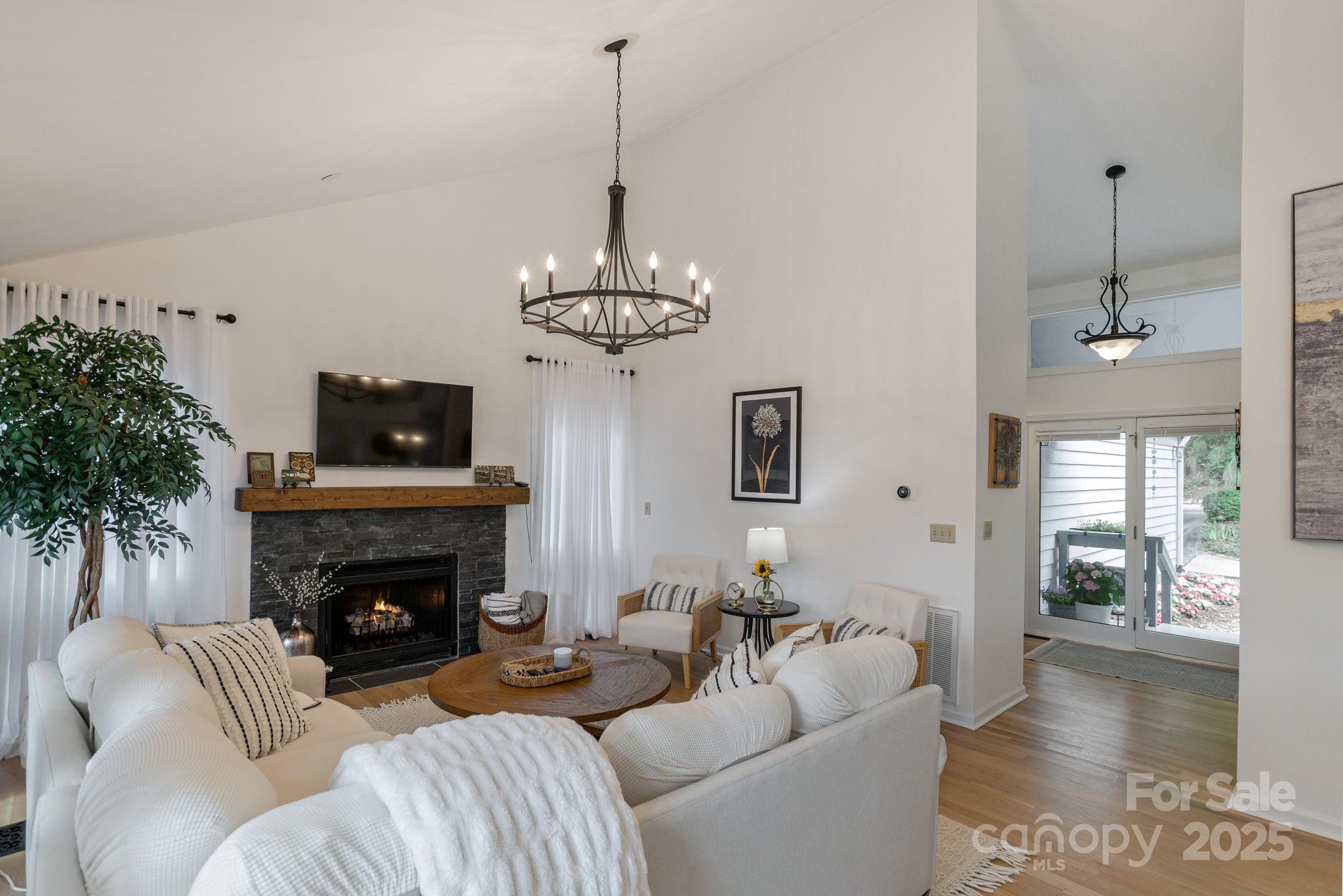 104 SUNNY VIEW Lane