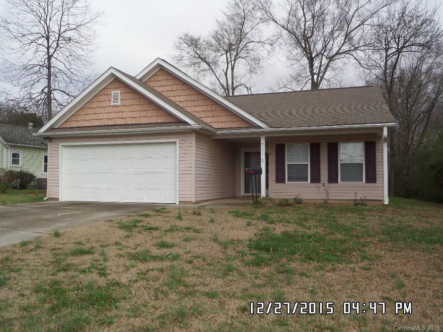 Ranch 3 bedroom, 2 bath split bedroom design. Vaulted ceiling in greatroom and kitchen. Double finished garage with door opener on nice established street. New Stainless Appliances, New Flooring. Nice size rear deck for entertaining & cooking out.
