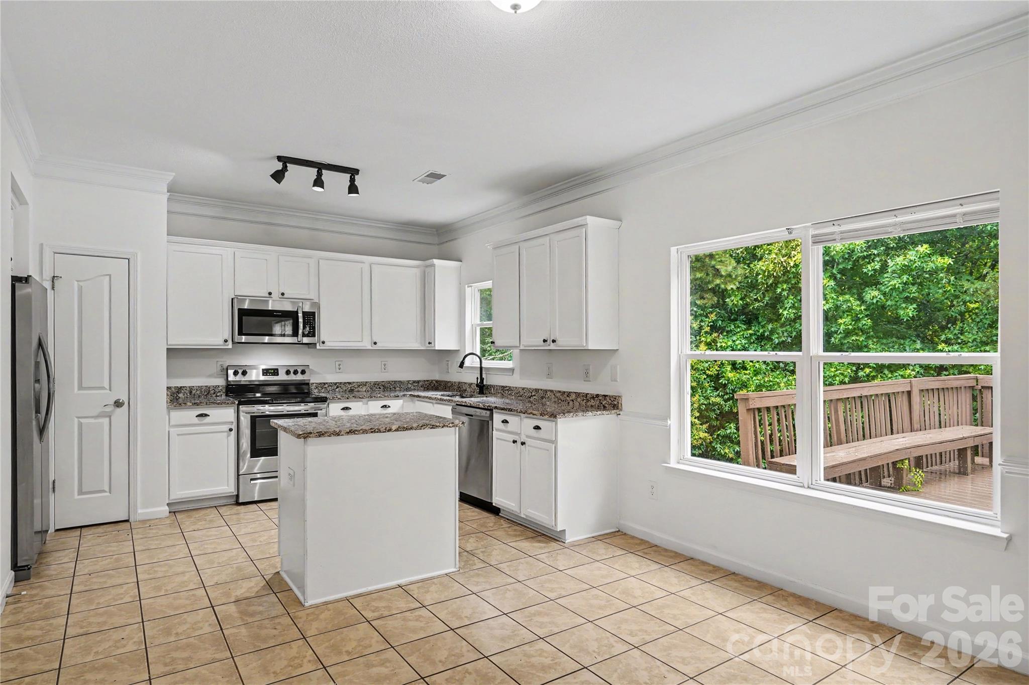 2823 Forest Grove Court