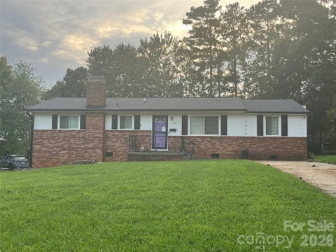 Photo of 325 Glenwood Drive, Mooresville, NC 28115 (MLS # 4417302)