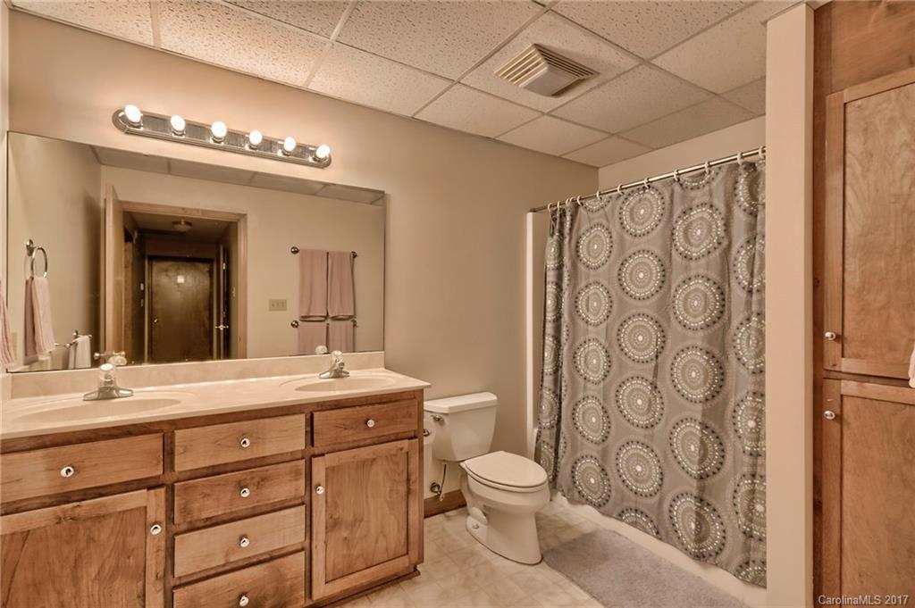 Huntington Oaks - Residential