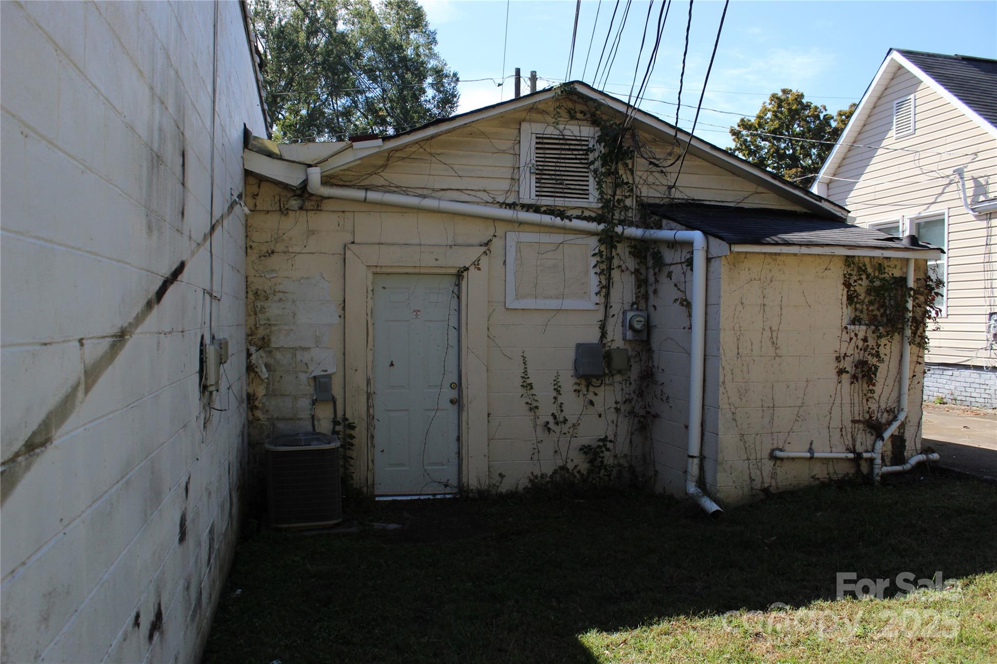 206 Virginia Avenue W