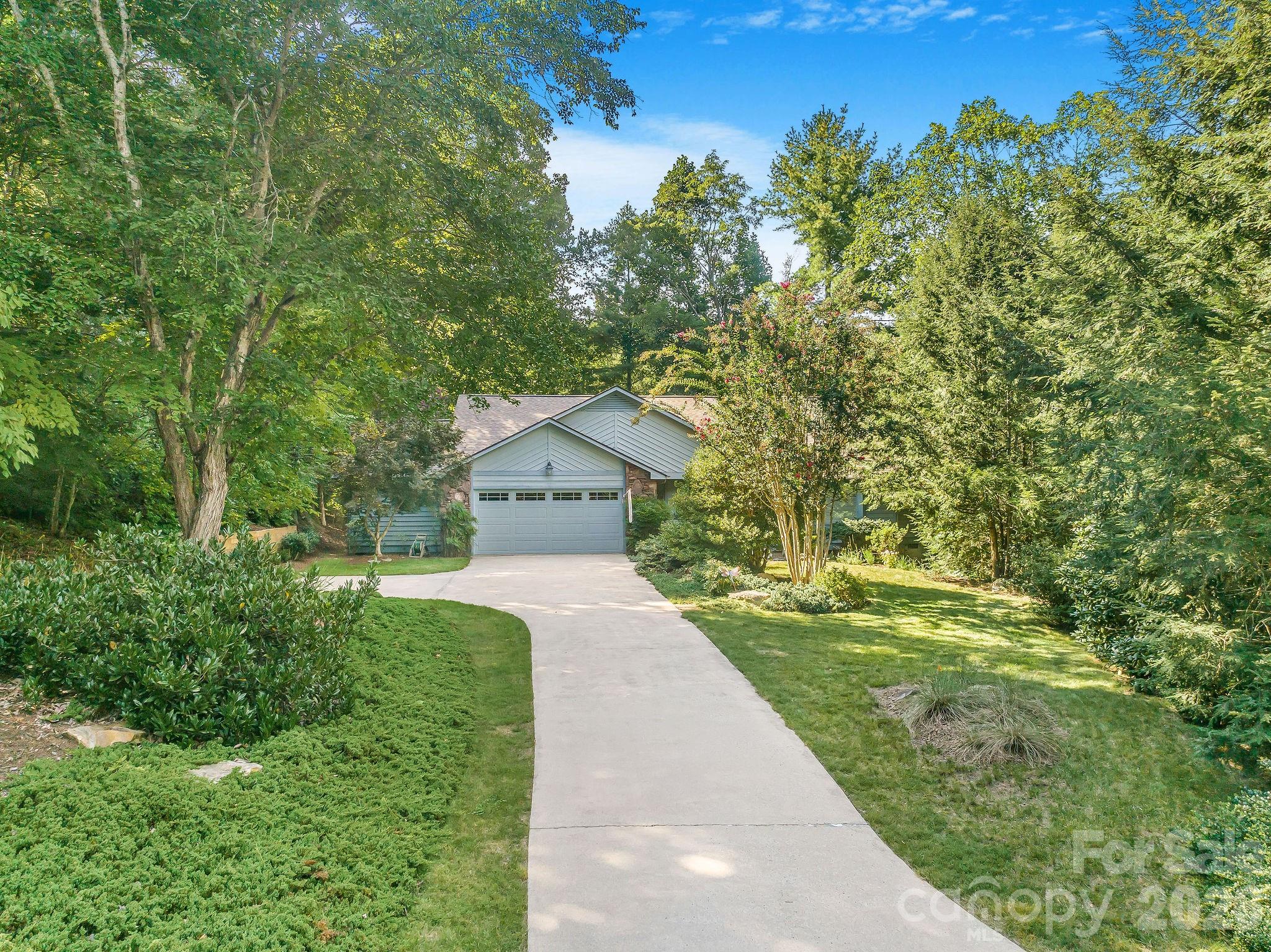 31 Hillcreek Drive