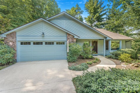 Photo of 31 Hillcreek Drive, Asheville, NC 28804 (MLS # 4415150)