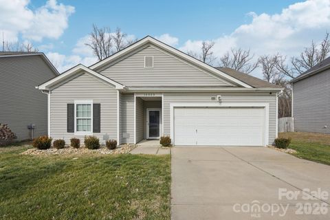 Photo of 10323 Kempsford Drive, Charlotte, NC 28262 (MLS # 4345574)
