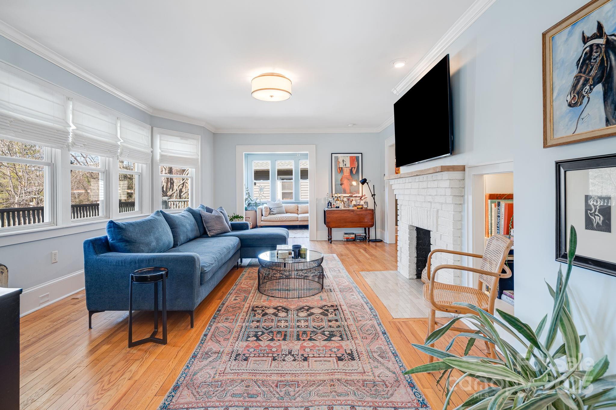 22 Kenilwood Place