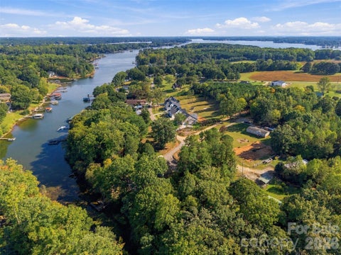 Photo of 4220 Candlewood Drive, Sherrills Ford, NC 28673 (MLS # 4427154)