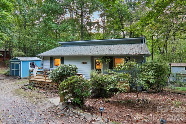 64 BLUE JAY LOOP, MAGGIE VALLEY, NC 28751 - Image 425166cd56ee14e7b0bc0e0dec9bd6fc/2339972528