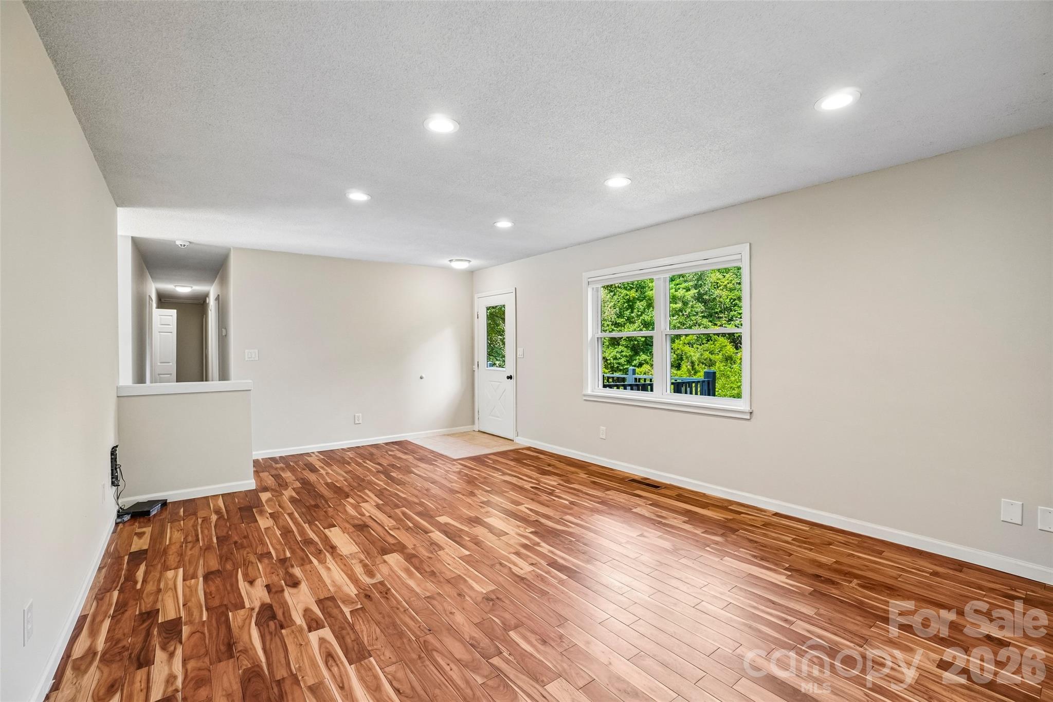 19 Jupiter Heights