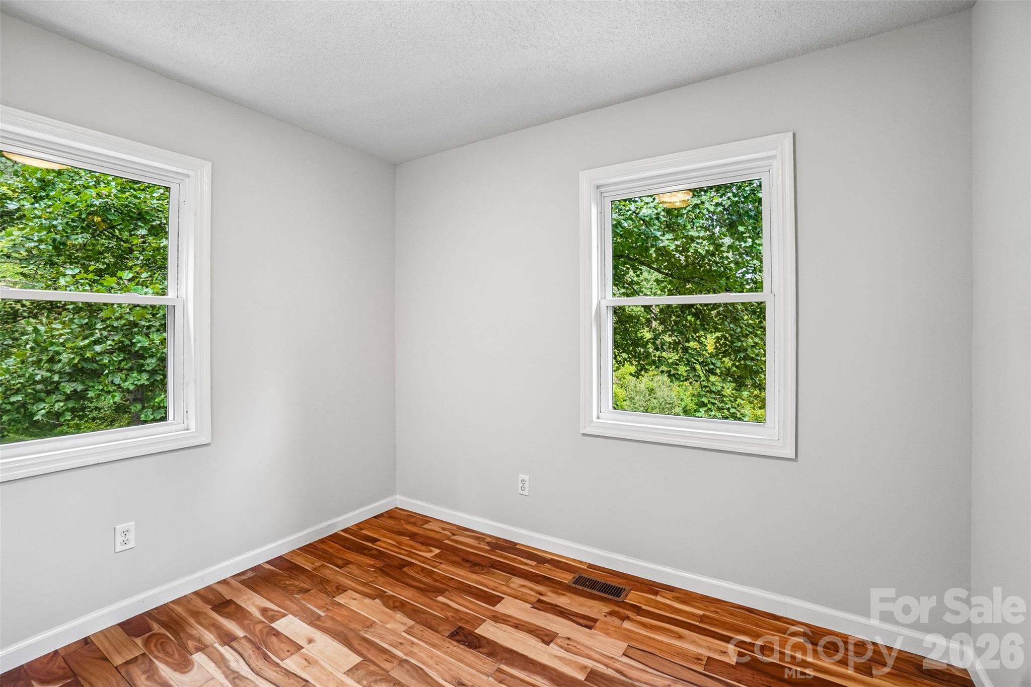 19 Jupiter Heights