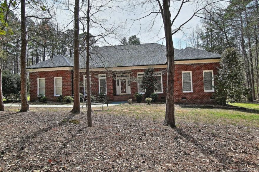 Wow! Brick Ranch - 1.3 acres. Real Hardwoods in Kitchen,FR,DR & LR. Large Bedrooms Each w/ It's Own Private Bath. 3rd Bed Can be Princess/In-law suite. Gorgeous New Custom Master Bath! BIG Kitchen w/ Separate Wetbar; Built-In Wine Shelves & Bar Fridge & Opens to Great Room for Entertaining. Private Yard w/ Oversized Deck & covered patio w/ Built-In Speakers! FR has Plantation Shutters w/ Built-In's. Lots of Storage w/Working Space & Cabinetry in Garage. 7 yr roof. Transferrable Home Warranty.