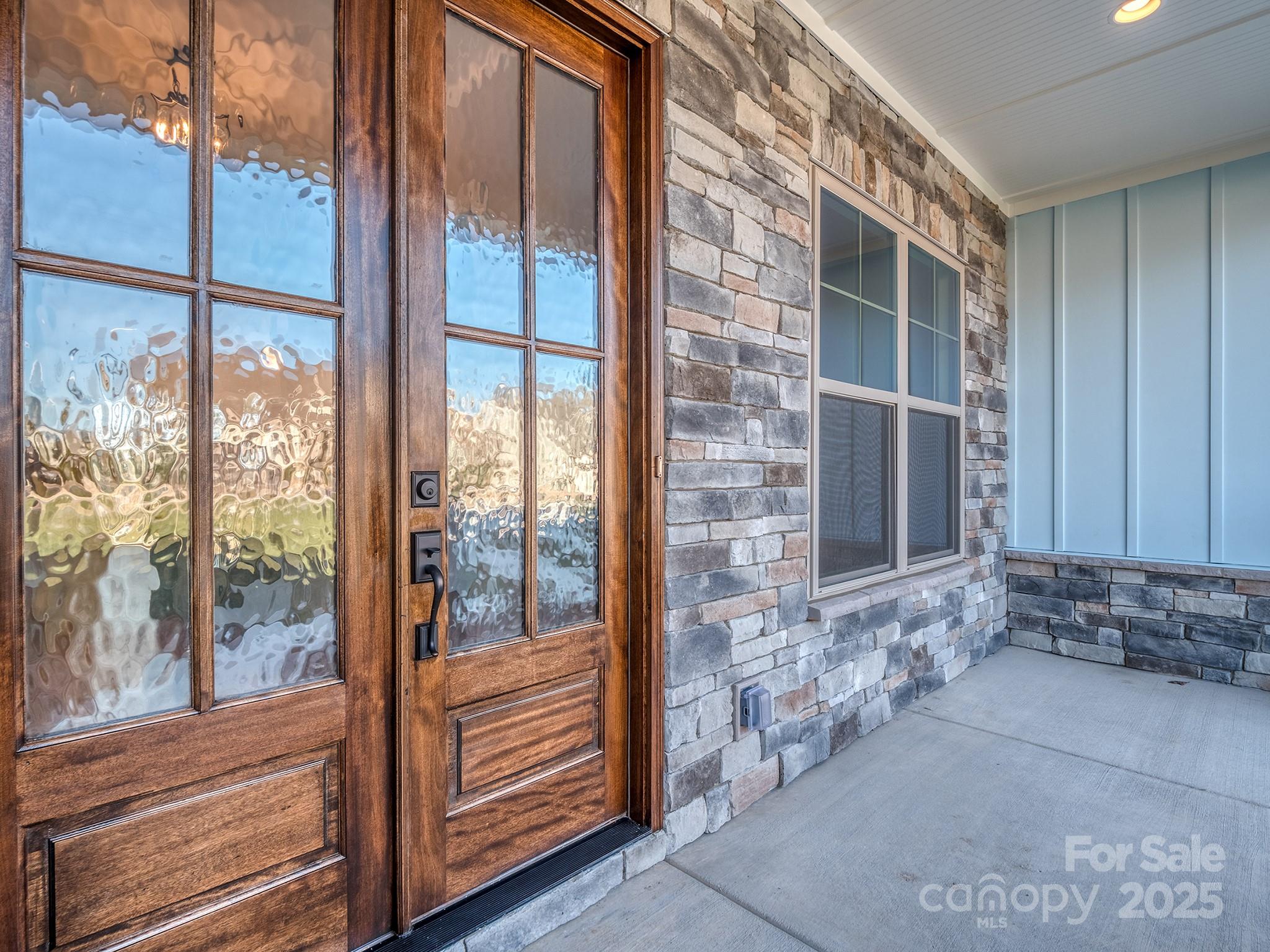 11055 Holiday Cove Drive