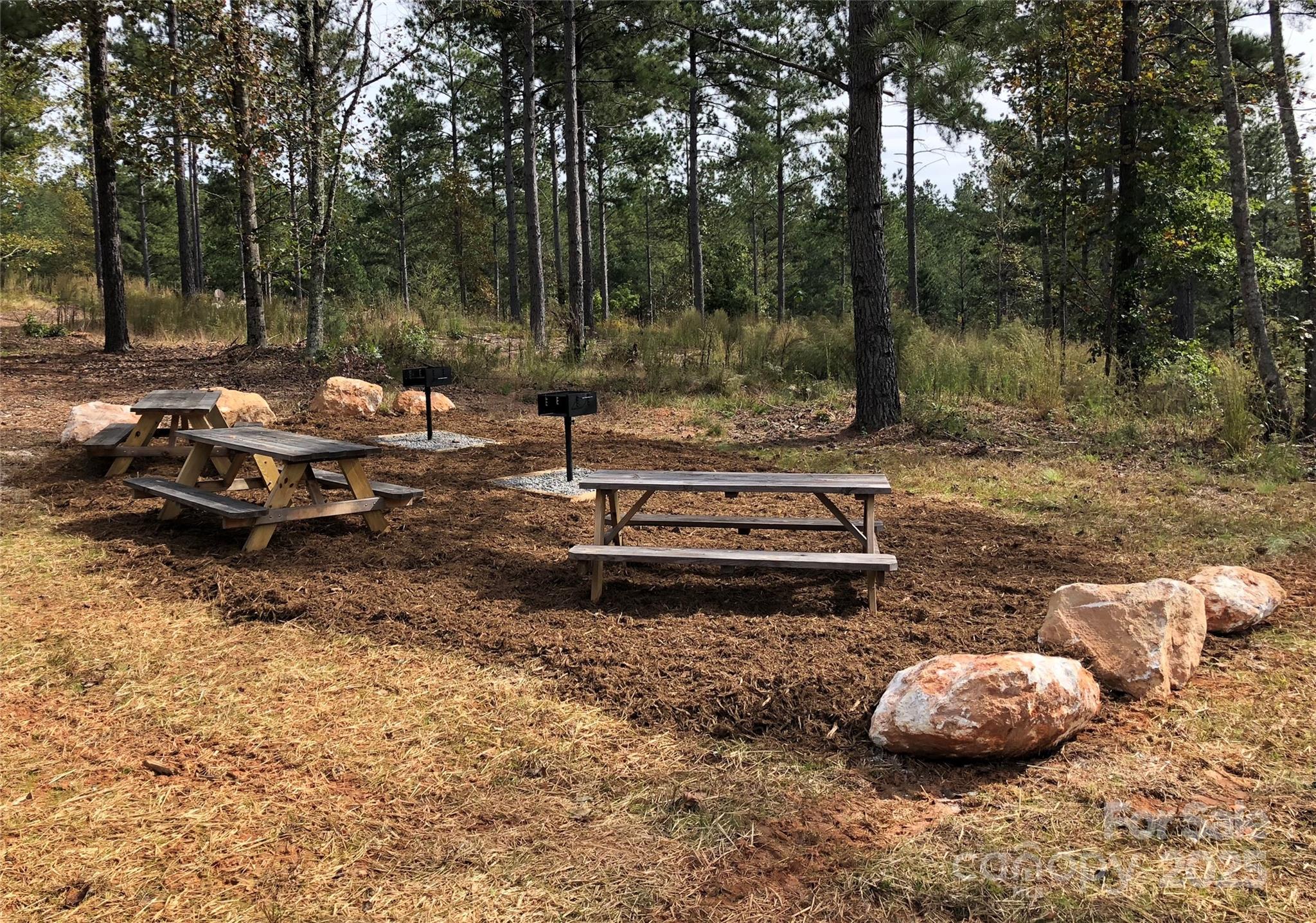 The Waterfront Club - Land