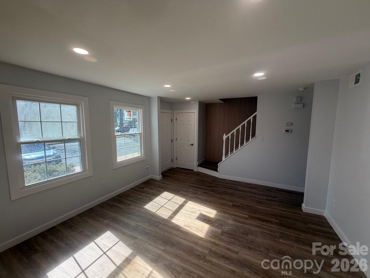 Holly Grove - Residential