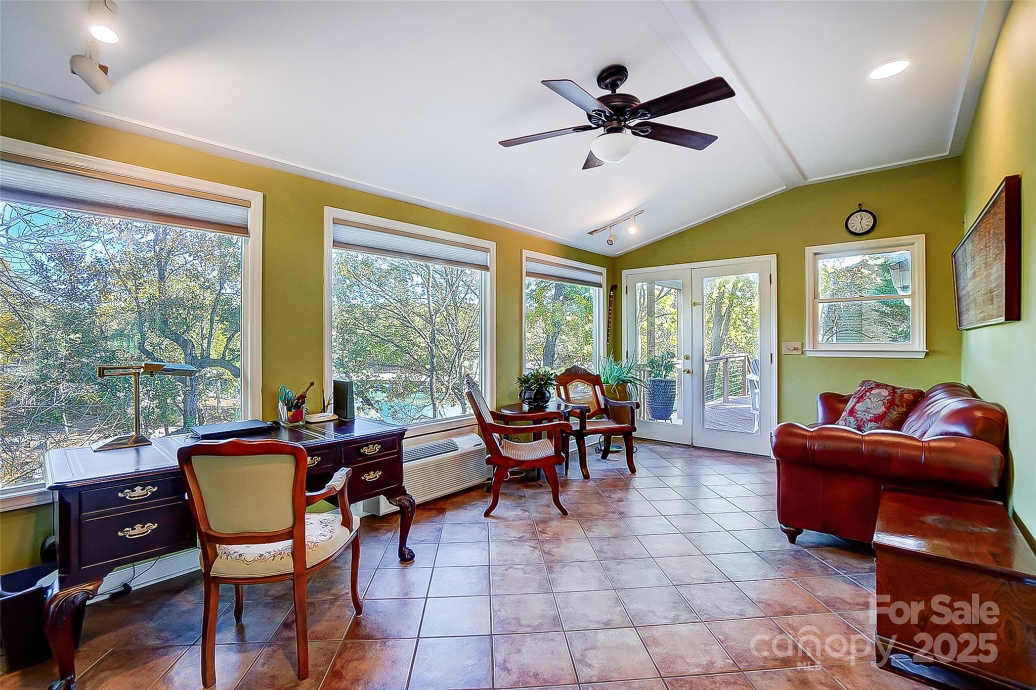 Windjammer - Residential