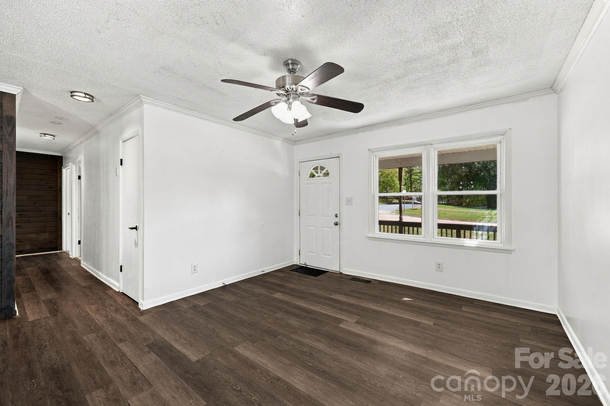 1202 Ridgewood Drive