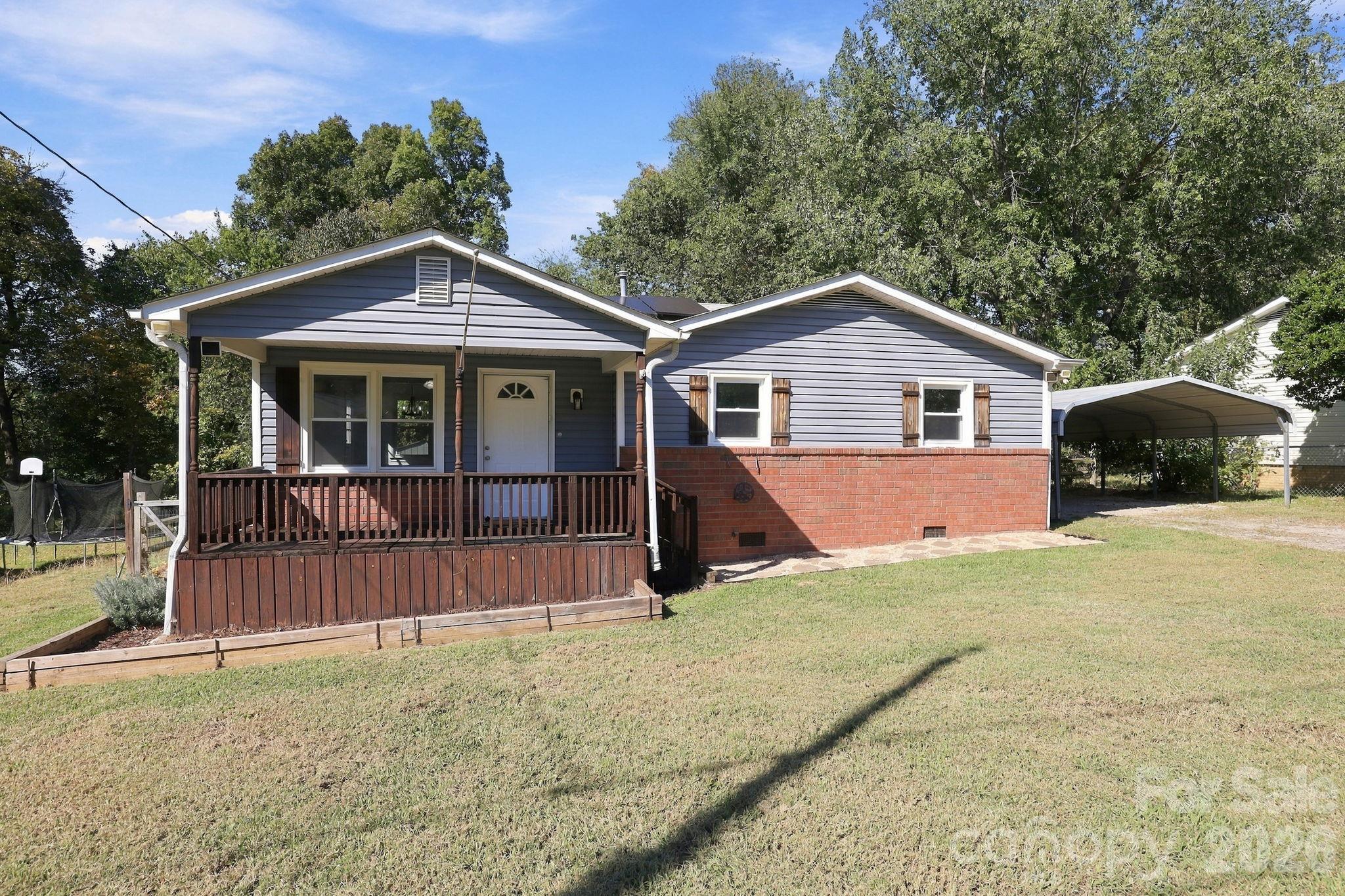 1202 Ridgewood Drive