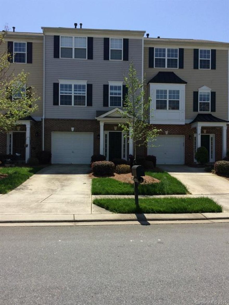 Beautiful Town home with great location close to everything. Large Living Room, Eat in Kitchen, 2nd floor patio. Lots of storage space as well as room for everyone.