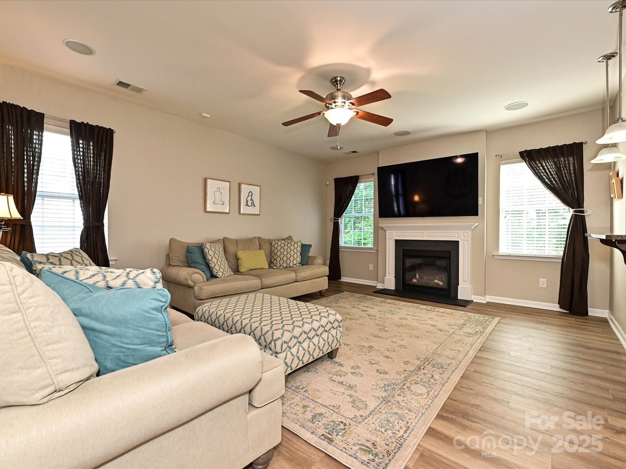 English Trails - Residential