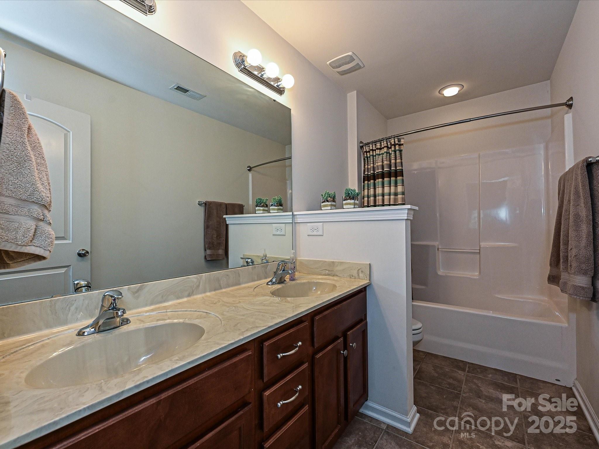 English Trails - Residential