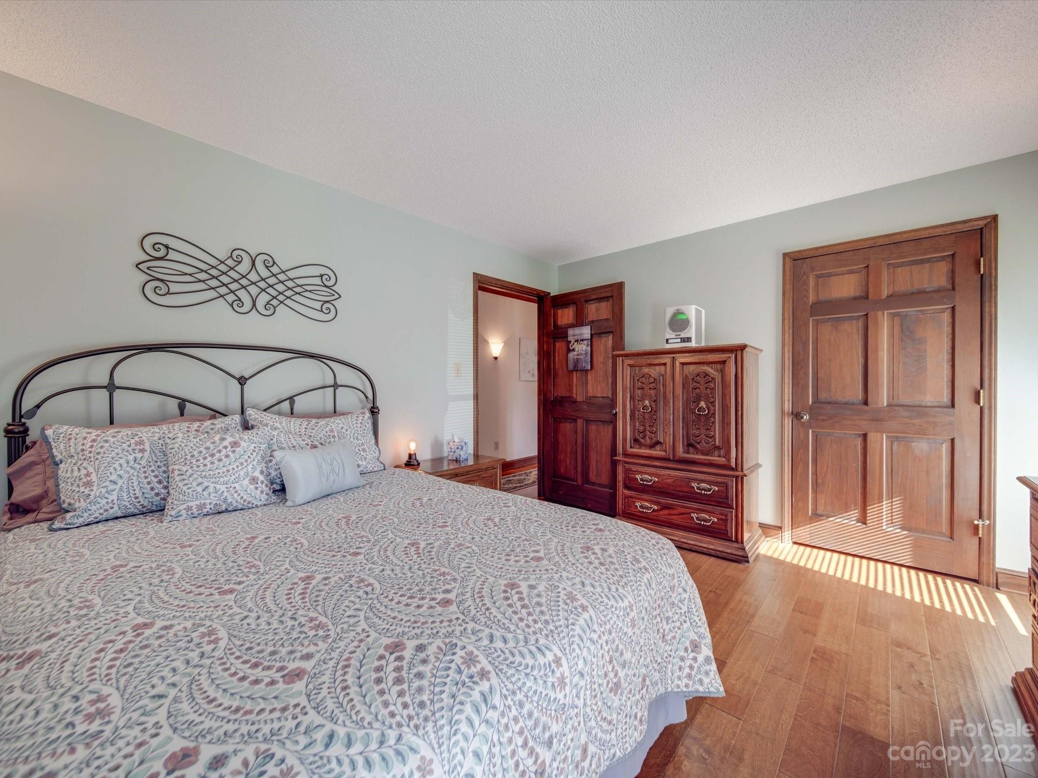 Hunters Creek - Residential