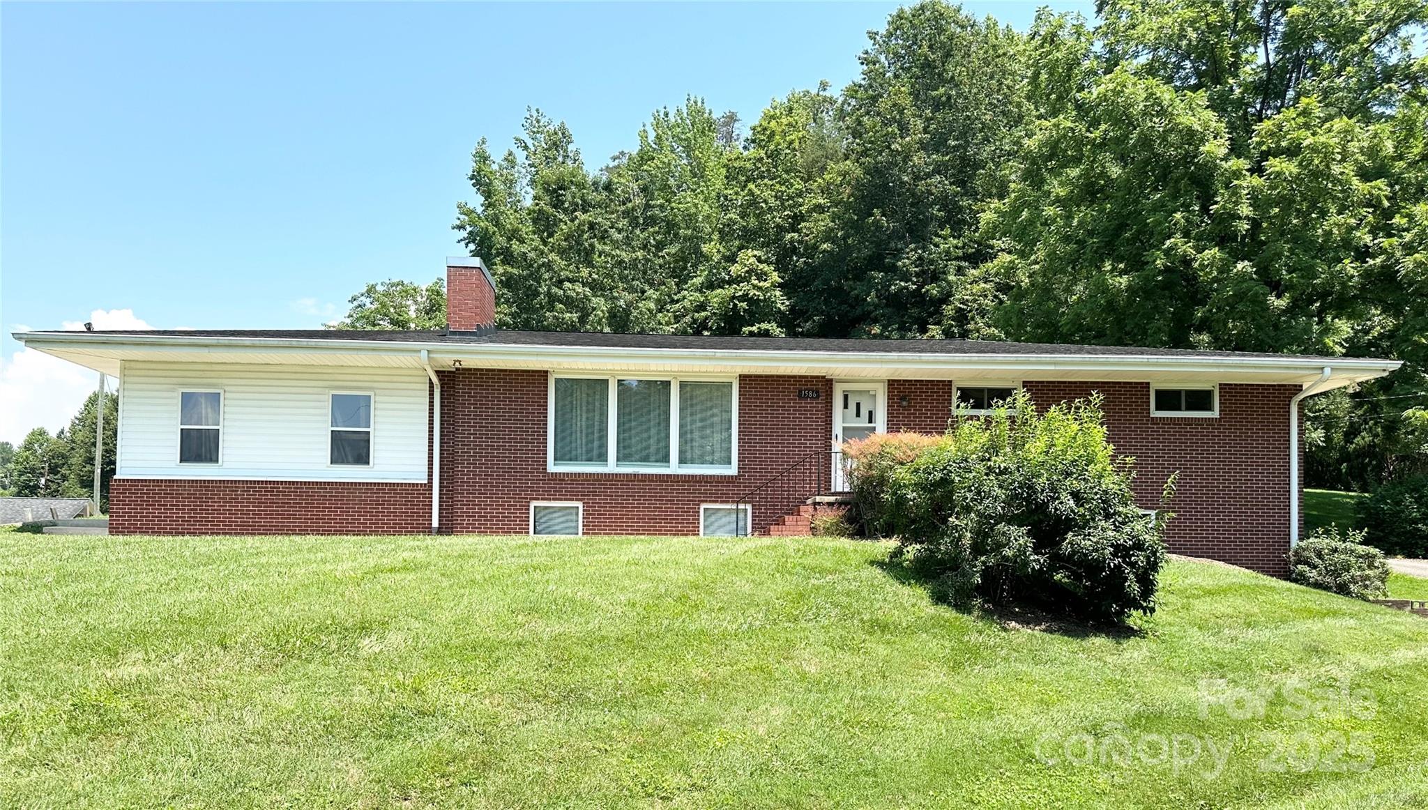 Lenoir, North Carolina 28645, United States, 3 Bedrooms Bedrooms, ,3 BathroomsBathrooms,Residential,Under Contract,166421 Lenoir, North Carolina 28645, United States, 3 Bedrooms Bedrooms, ,3 BathroomsBathrooms,Residential,Under Contract,166421