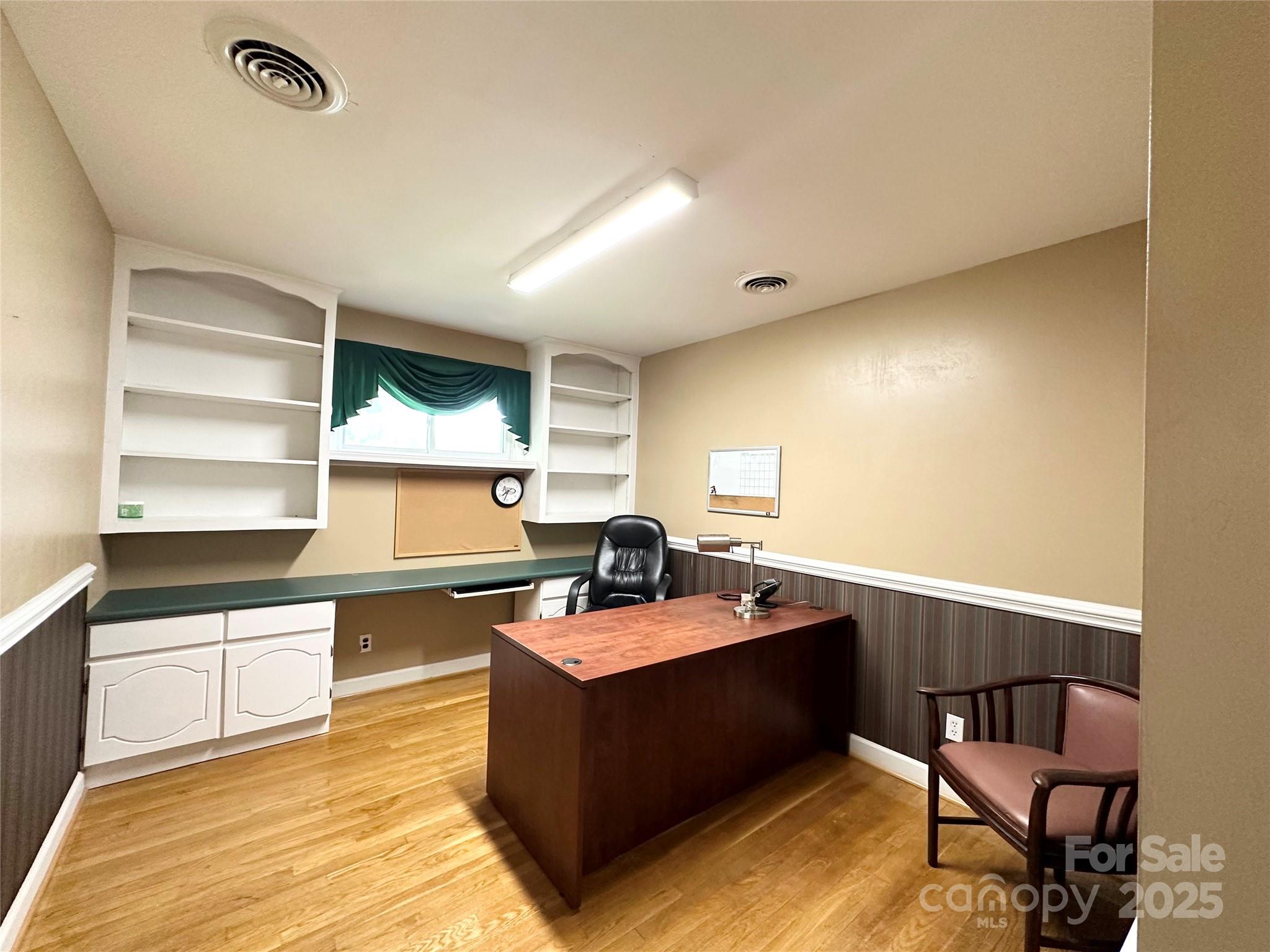 Lenoir, North Carolina 28645, United States, 3 Bedrooms Bedrooms, ,3 BathroomsBathrooms,Residential,Under Contract,166421