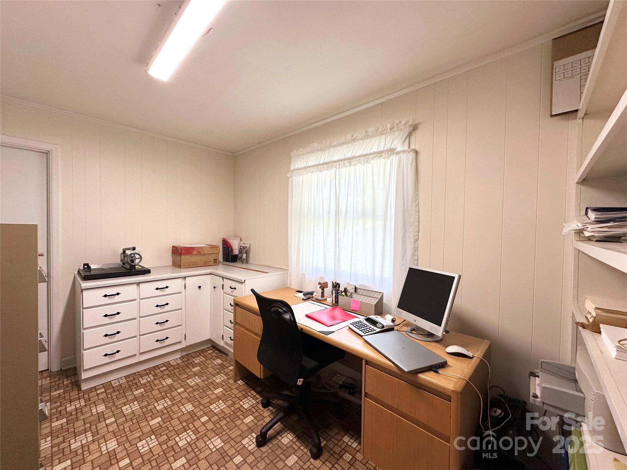 Lenoir, North Carolina 28645, United States, 3 Bedrooms Bedrooms, ,3 BathroomsBathrooms,Residential,Under Contract,166421