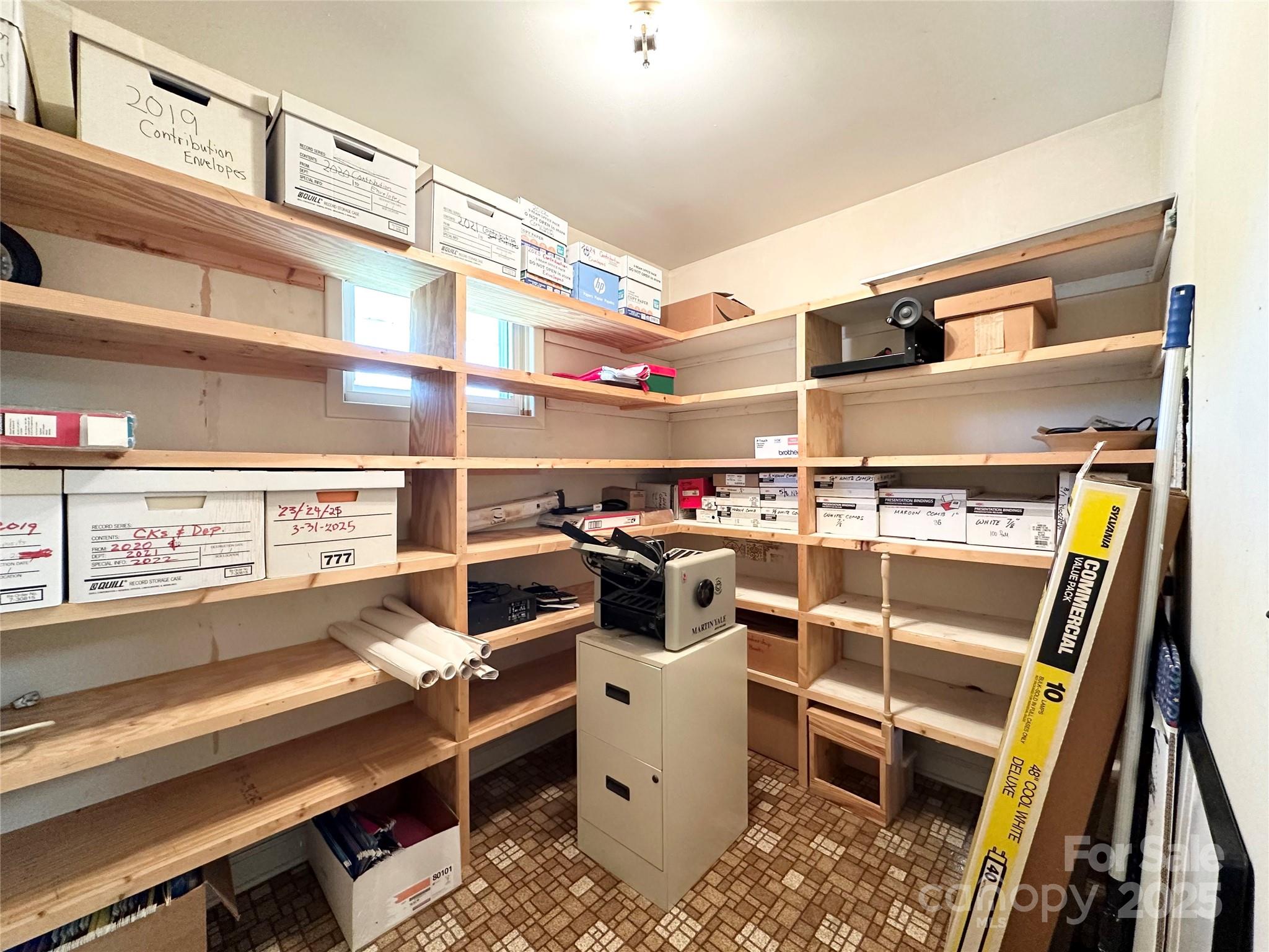 Lenoir, North Carolina 28645, United States, 3 Bedrooms Bedrooms, ,3 BathroomsBathrooms,Residential,Under Contract,166421