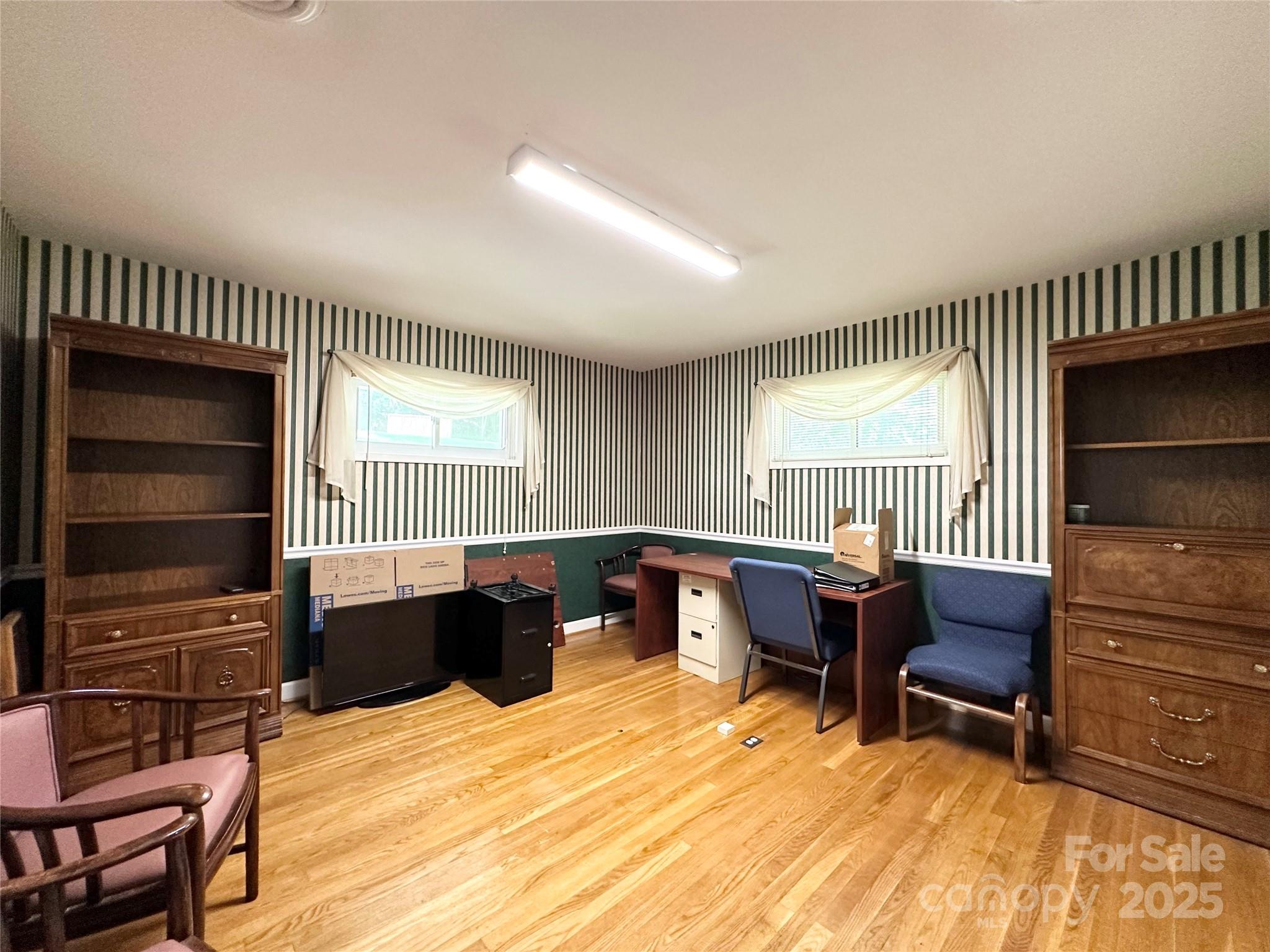 Lenoir, North Carolina 28645, United States, 3 Bedrooms Bedrooms, ,3 BathroomsBathrooms,Residential,Under Contract,166421