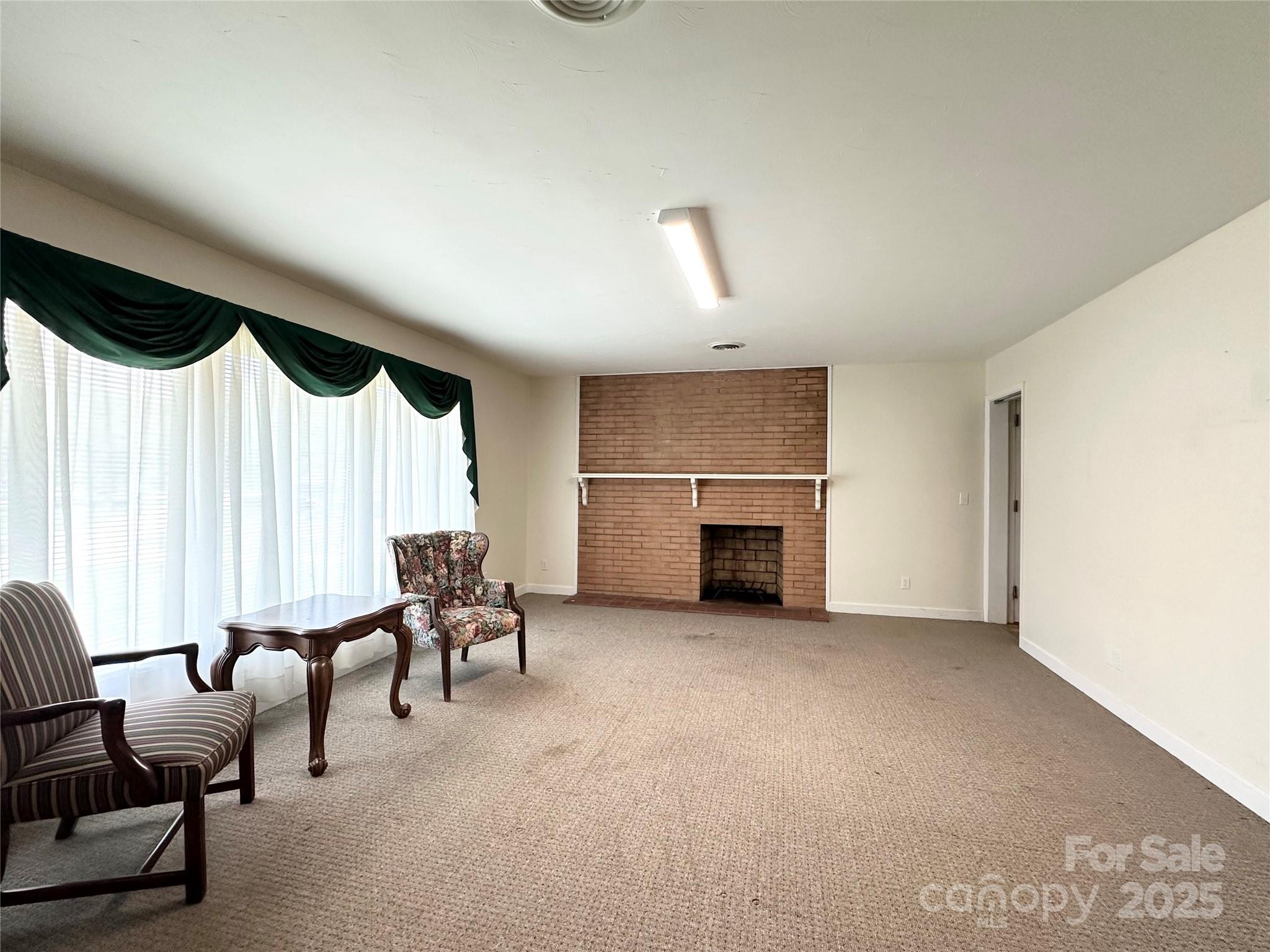 Lenoir, North Carolina 28645, United States, 3 Bedrooms Bedrooms, ,3 BathroomsBathrooms,Residential,Under Contract,166421