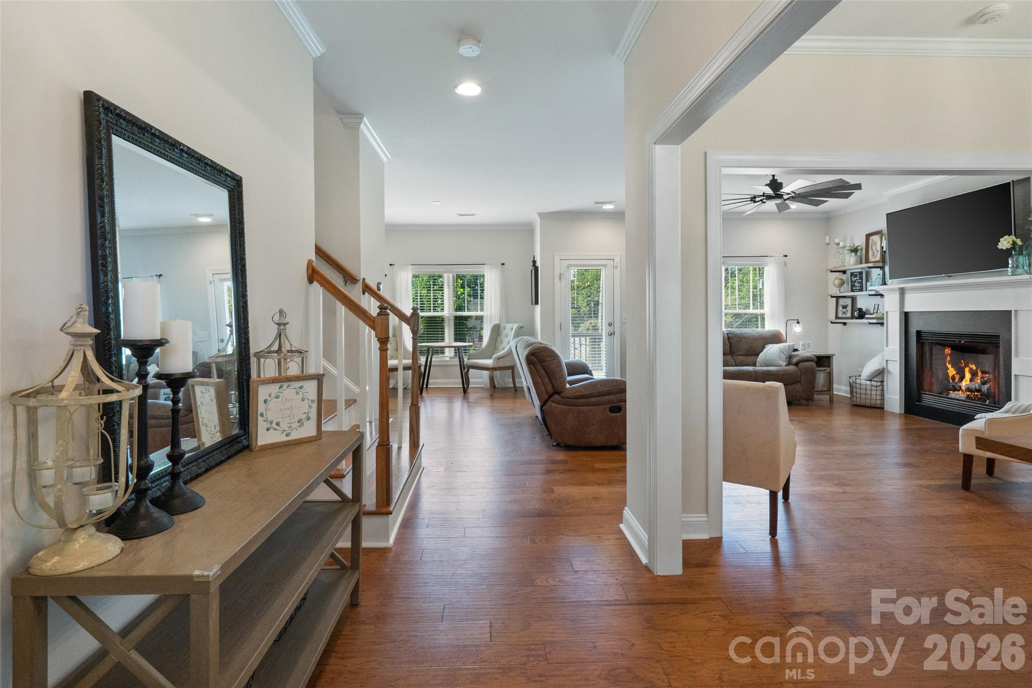 1215 Robinhood Lane