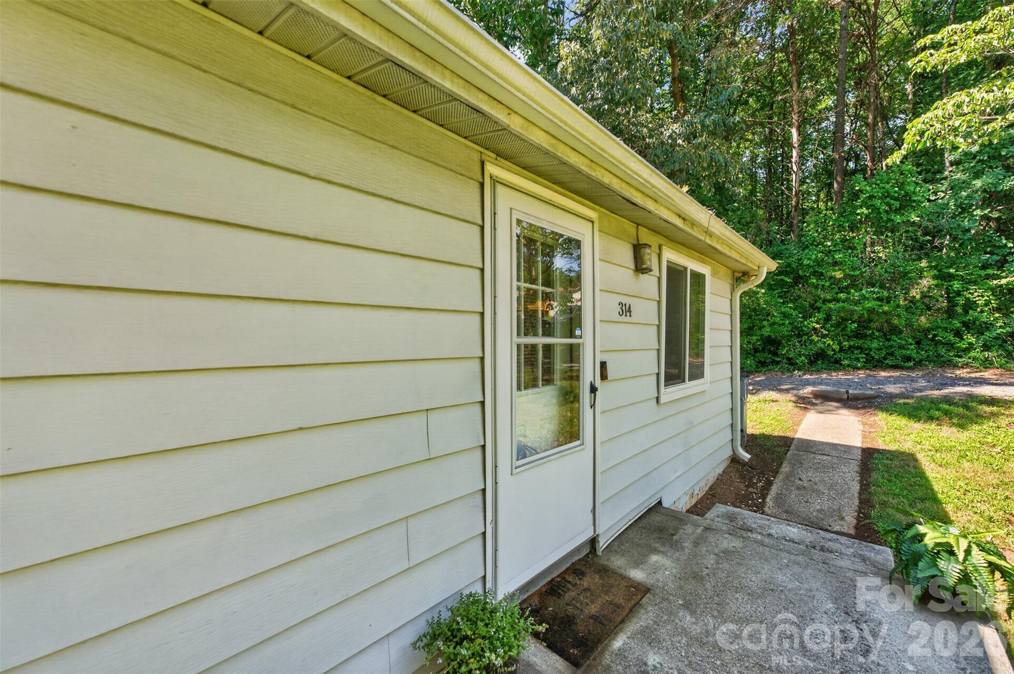 314 22nd Street Court SE