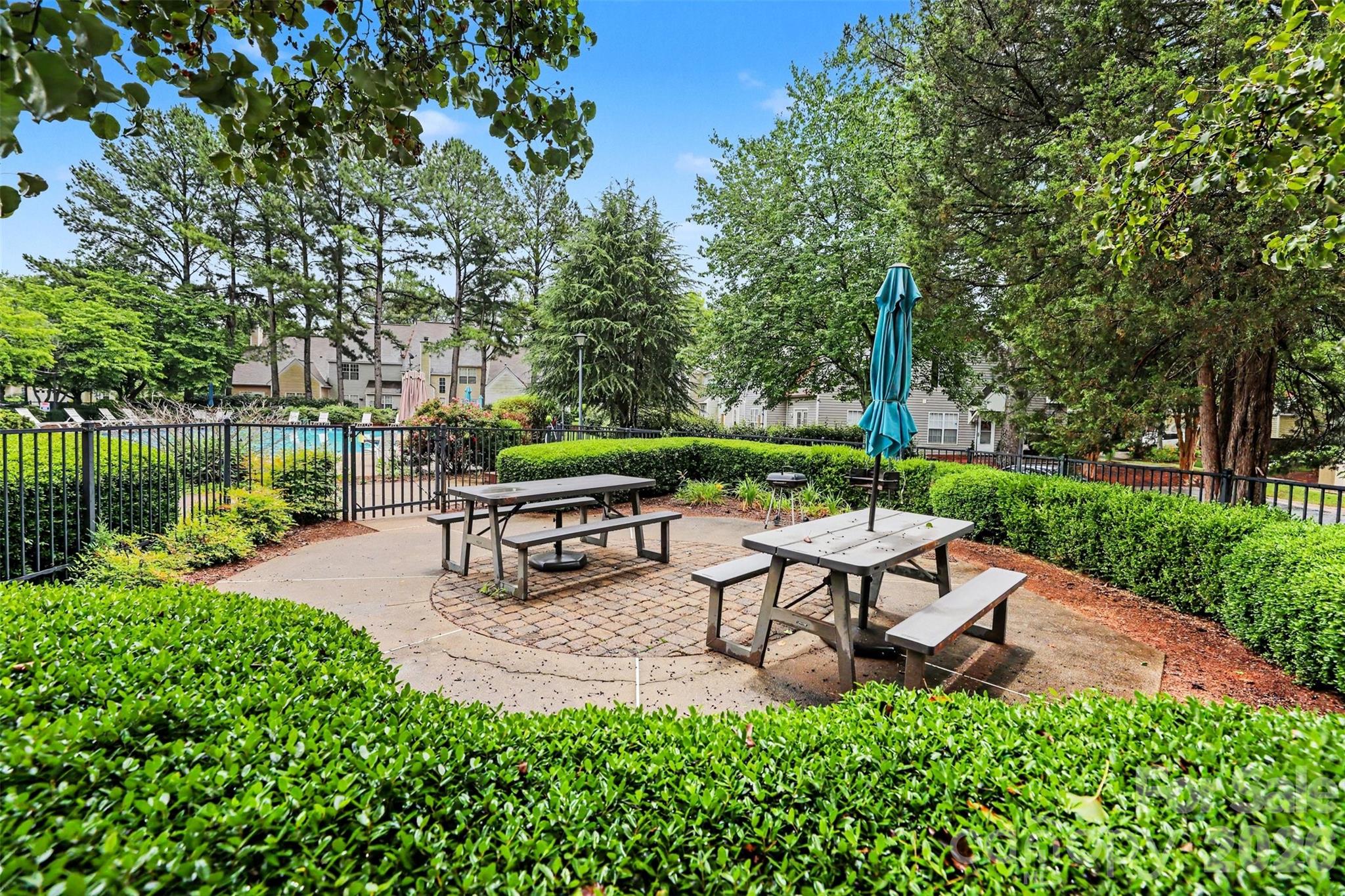 Huntington Ridge - Residential