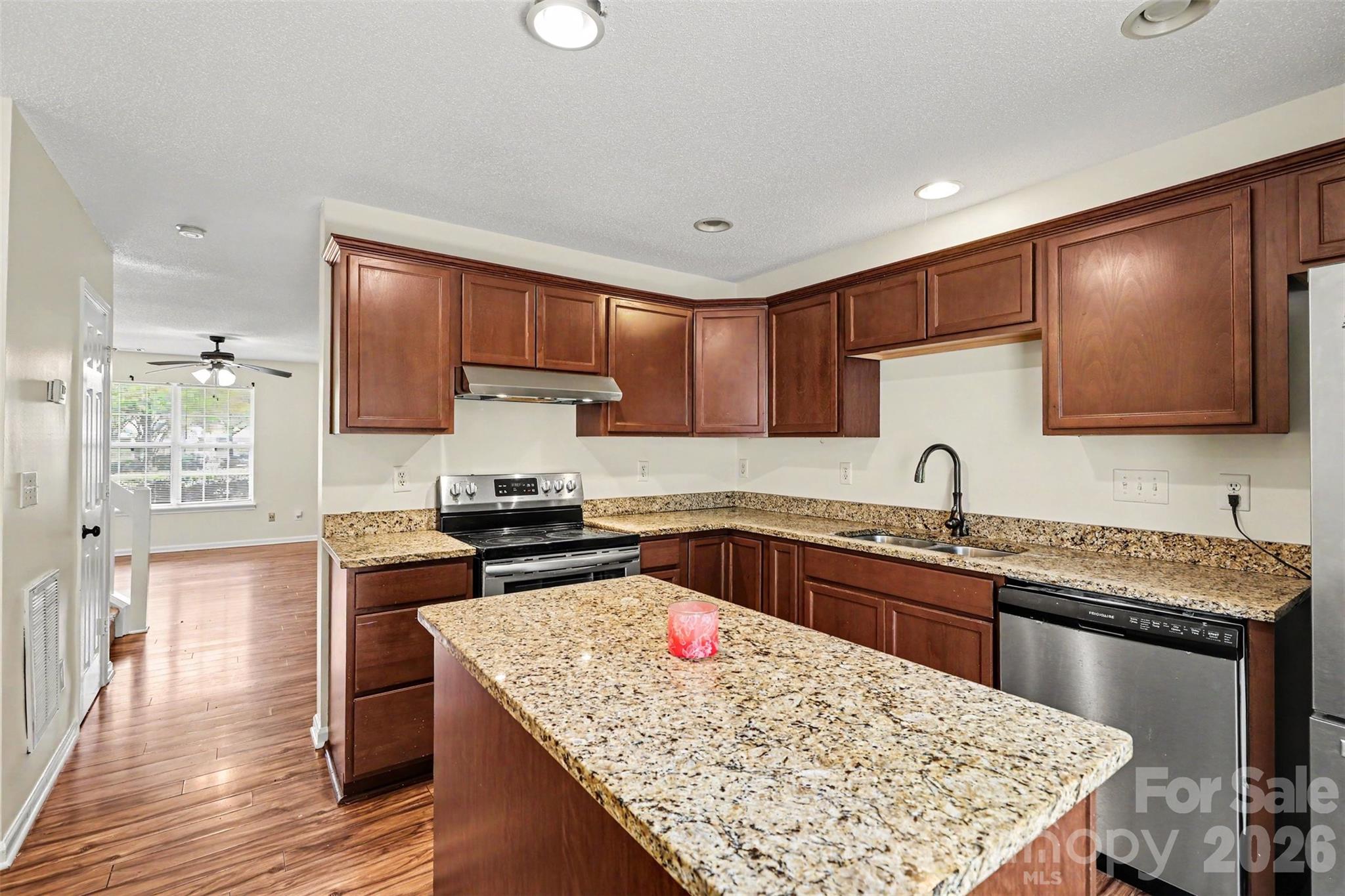 Huntington Ridge - Residential