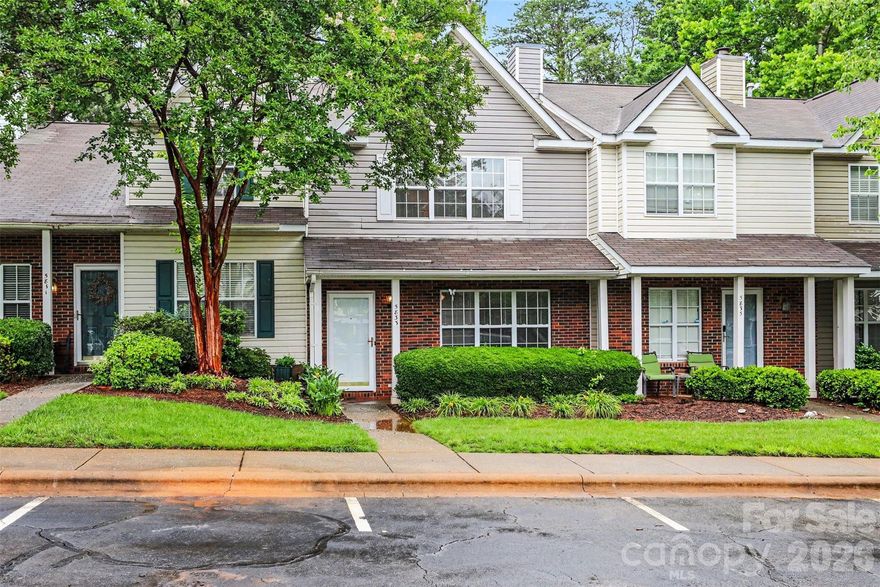 Move-In ready and packed with potential, Nestled in a desirable Charlotte location, this well maintained delivers the space, location, and lifestyle you’ve been searching for. Featuring spacious living areas, generously sized bedrooms, and fenced outdoor space. Conveniently near shopping, dining , and commuter routes. Come check out this fantastic opportunity in Huntington Ridge.