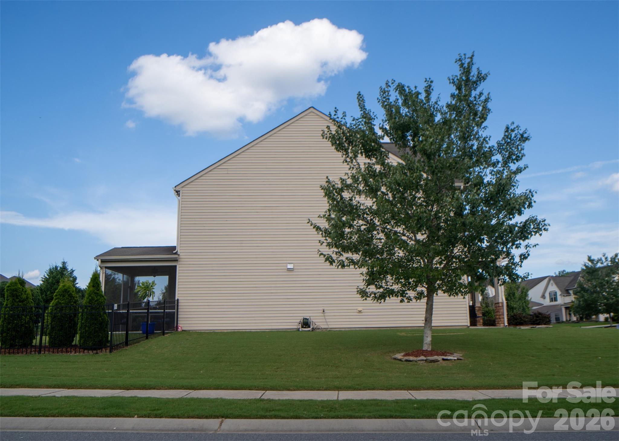 3942 Kestrel Lane