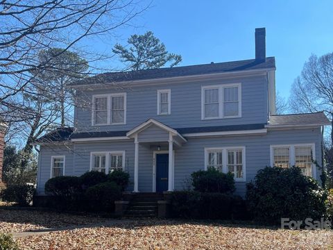 849 Henley Place Charlotte NC 28207