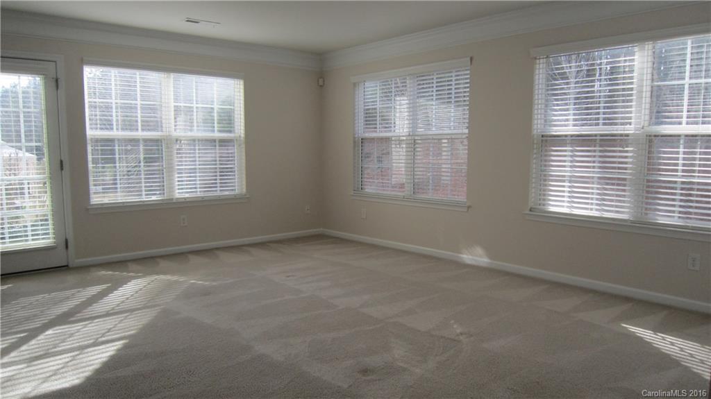 Sandy Pointe - Residential