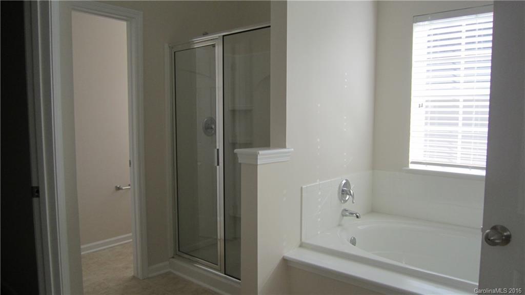 Sandy Pointe - Residential