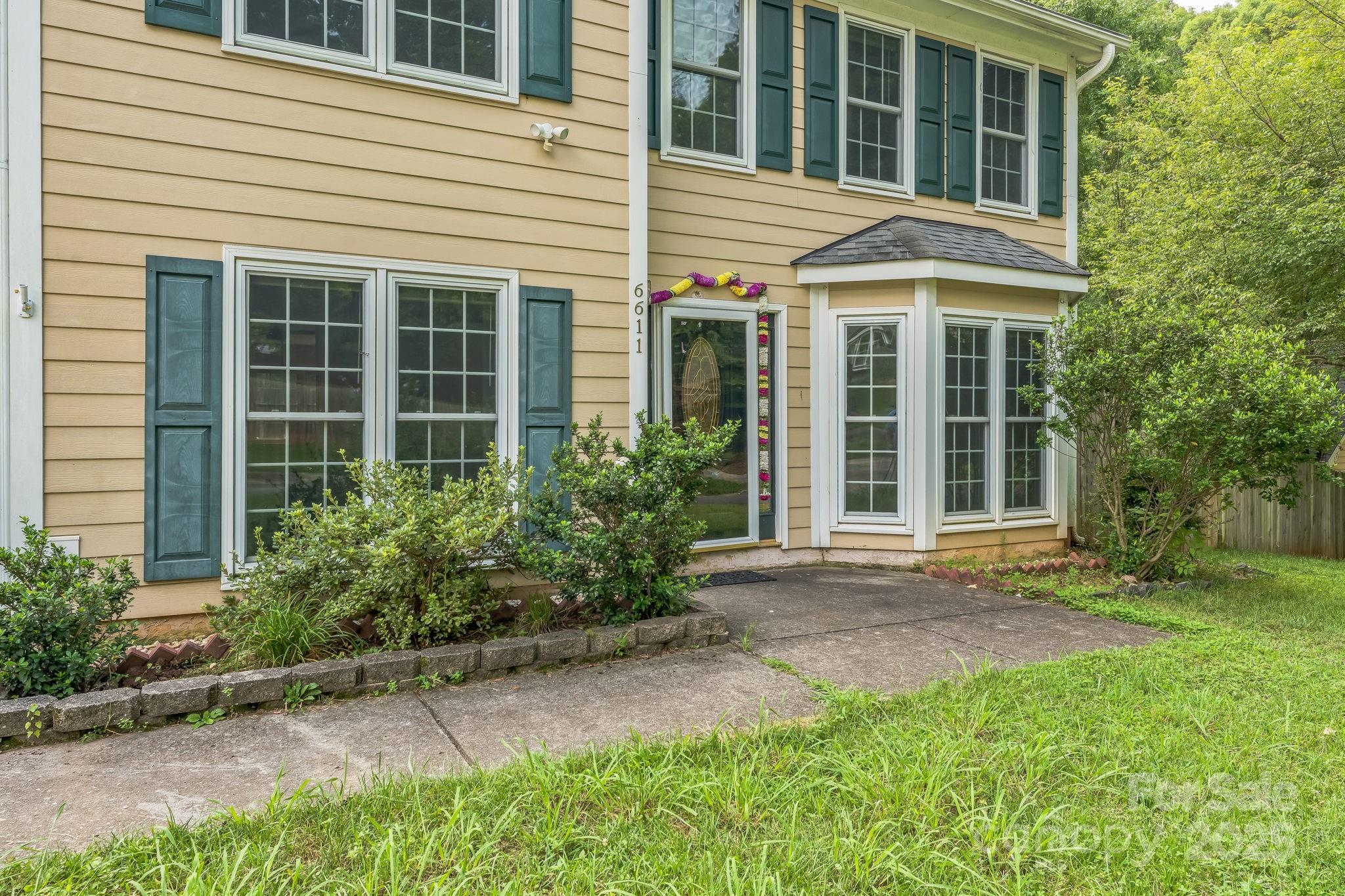 6611 Barry Whitaker Place