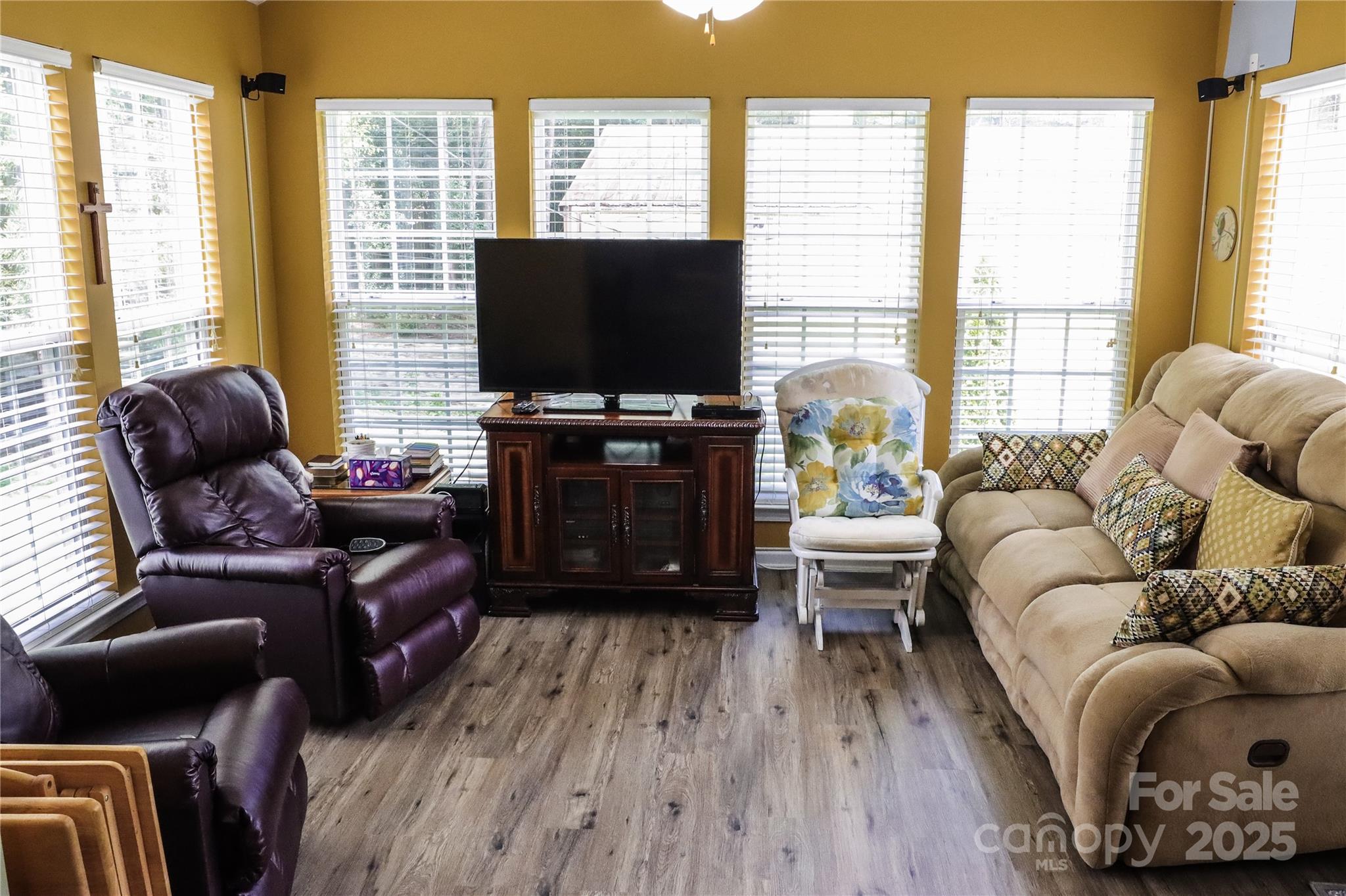 5116 Sunburst Lane